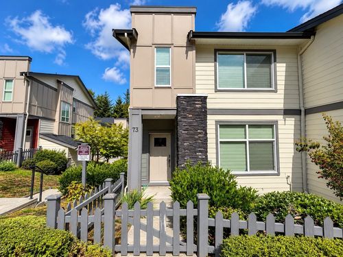73-15665 Mountain View Drive, Surrey, BC, V3Z0W8 | Card Image