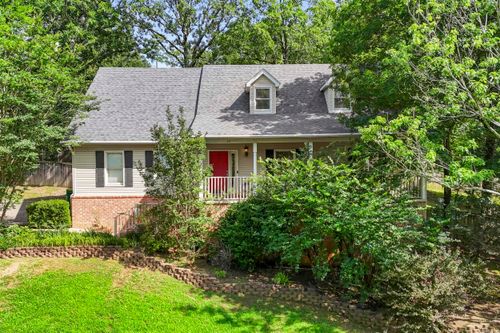 69 Saint Thomas Ct, Little Rock, AR, 72211-5512 | Card Image