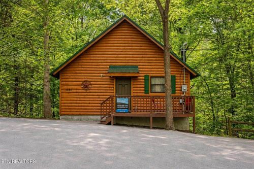1452 Cupid Way, Sevierville, TN, 37876-9331 | Card Image