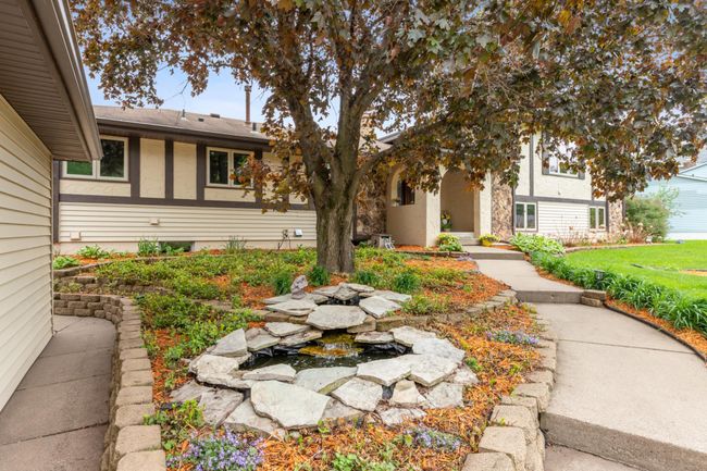 Welcoming front yard perennial gardens | Image 44
