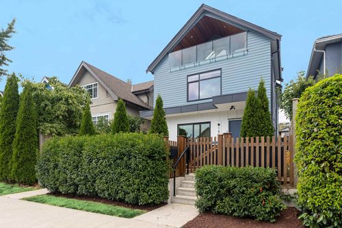 1-1621 E 11th Ave, Vancouver, BC, V5N1Y8 | Card Image