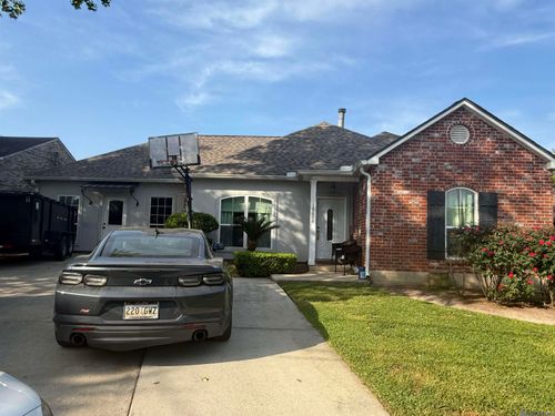18605 Perkins Oak Rd, Prairieville, LA, 70769-3753 | Card Image
