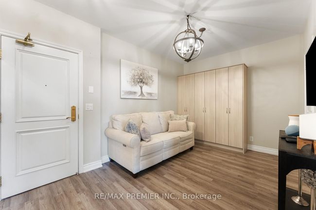209 - 9235 Jane St, Condo with 2 bedrooms, 1 bathrooms and 1 parking in Vaughan ON | Image 8