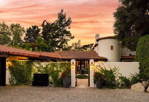 195 Sheffield Dr, Montecito, CA, 93108-2242 | Card Image
