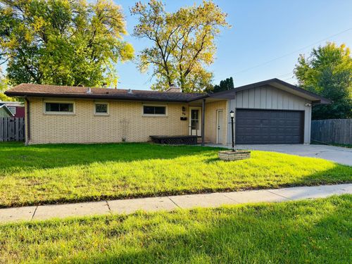 90 Cedar Ave N, Fargo, ND, 58102-1638 | Card Image