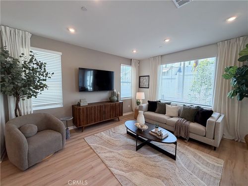 7202 Lisbon Way, Highland, CA, 92346-4225 | Card Image
