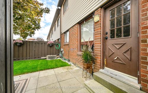 72-960 Glen St, Oshawa, ON, L1J6E8 | Card Image