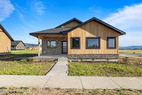 1015 Iroquois Ave, Driggs, ID, 83422 | Card Image