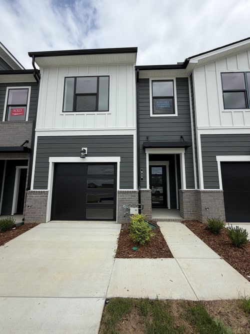 929 Tellico St, Gallatin, TN, 37066-6286 | Card Image
