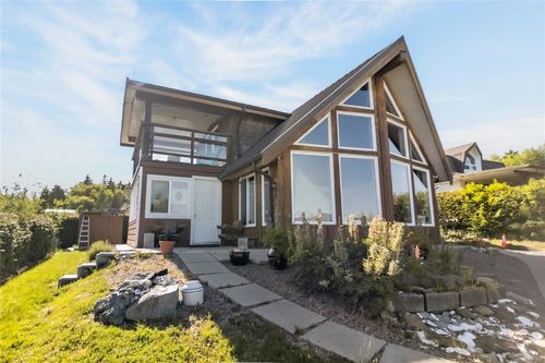 1049 6th Ave, Ucluelet, BC, V0R | Card Image