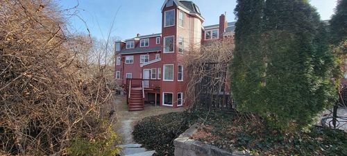 11-16 Middlesex St, North Chelmsford, MA, 01863-1571 | Card Image
