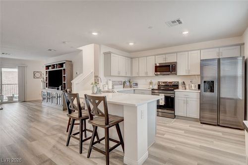 unit-3-2755 Atomic Tangerine Way, Las Vegas, NV, 89183-6039 | Card Image