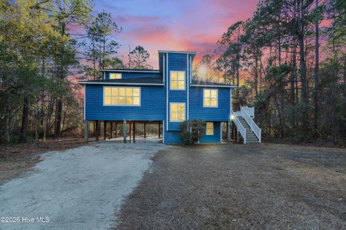 132 Rolling Hill Dr, Swansboro, NC, 28584-7745 | Card Image