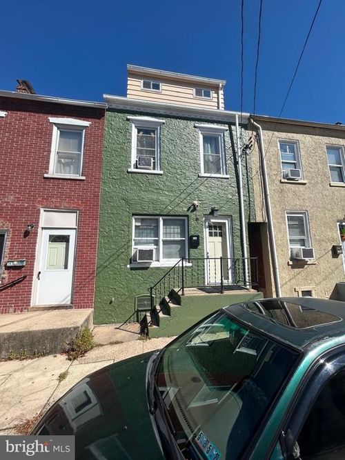743 Genesee St, Allentown, PA, 18103-3418 | Card Image