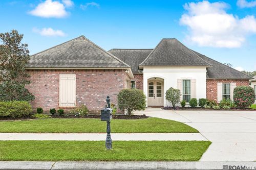 17050 Bentons Ferry Ave, Greenwell Springs, LA, 70739-5762 | Card Image