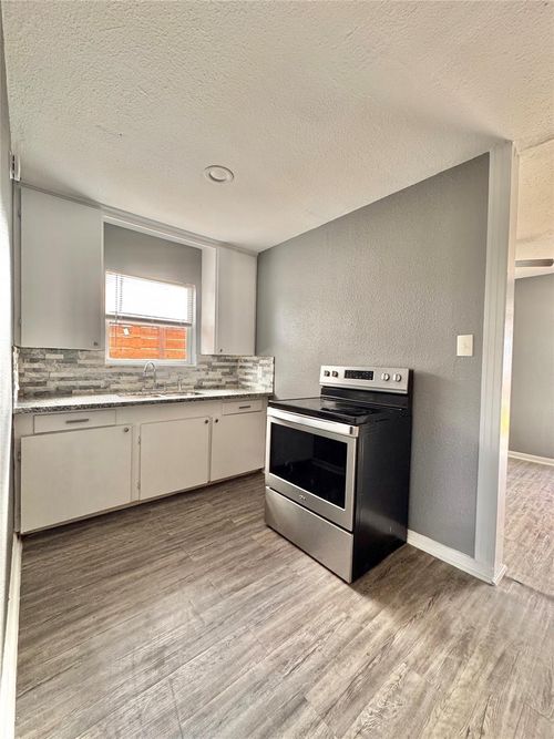 apt-1-3420 Michigan St, Baytown, TX, 77520-5964 | Card Image