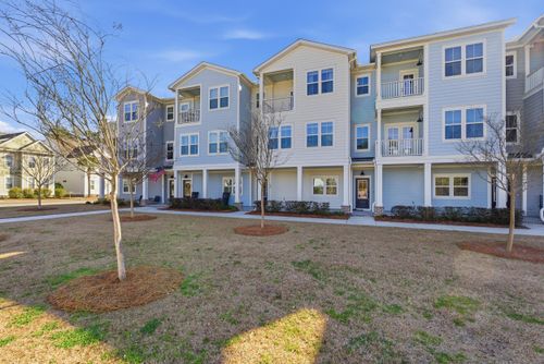 639 N Laurel St, Summerville, SC, 29483-6564 | Card Image