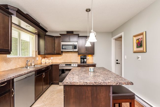 32091 Sandpiper Place, House other with 3 bedrooms, 1 bathrooms and 3 parking in Mission BC | Image 14