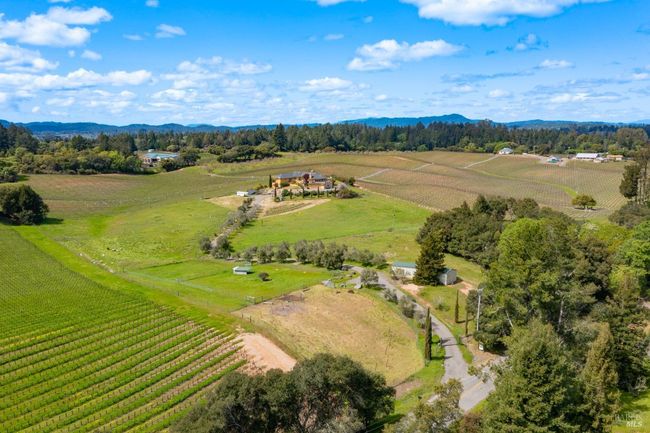 2614 Scotts Right Of Way, House other with 4 bedrooms, 4 bathrooms and 10 parking in Sebastopol CA | Image 62