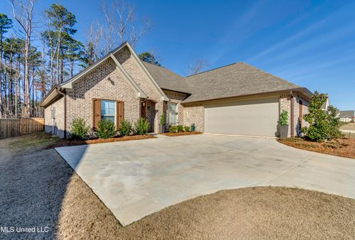 675 Bearing Way, Brandon, MS, 39047-2305 | Card Image