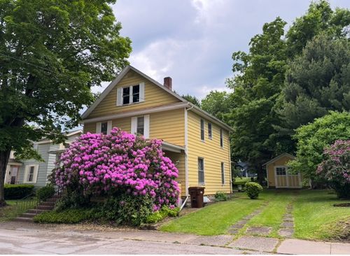 325 Cummings St, Cambridge Springs, PA, 16403-1253 | Card Image