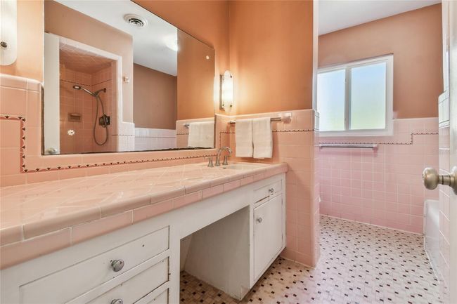 3001 Bay Shore Cir, House other with 2 bedrooms, 2 bathrooms and null parking in SARASOTA FL | Image 32