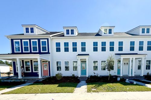 769 Blueway Ave, Summerville, SC, 29486-5478 | Card Image