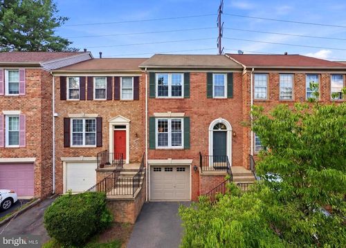 4262 Fox Lake Dr, FAIRFAX, VA, 22033-2860 | Card Image