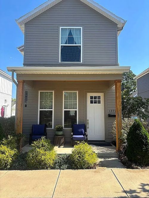 1372 S Duncan Ave, Fayetteville, AR, 72701-6361 | Card Image