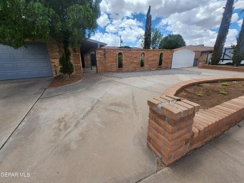 9008 Turrentine Dr, El Paso, TX, 79925-5932 | Card Image