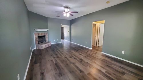 1944 Canyon Ridge St, Fort Worth, TX, 76131-2214 | Card Image