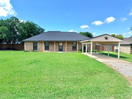 525 W Lloyd St, Krum, TX, 76249-5135 | Card Image