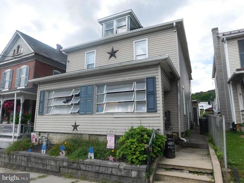 317 Logan St, LEWISTOWN, PA, 17044-1409 | Card Image