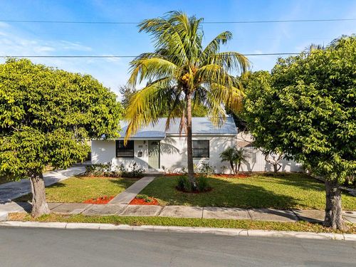 611 Monceaux Road, West Palm Beach, FL, 33405 | Card Image