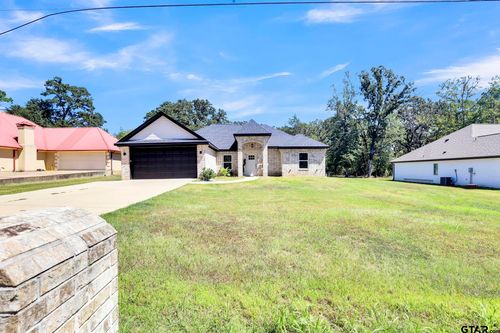 9043 E Lakeshore Dr, Tyler, TX, 75709-4335 | Card Image