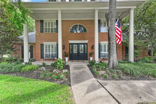 5848 Forest River Drive, Fort Worth, TX, 76112 | Card Image