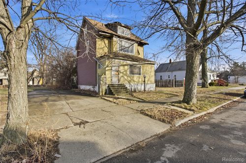 2554 Parker Street, Detroit, MI, 48214 | Card Image