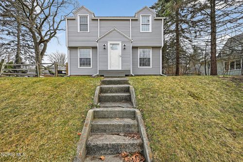 2255 Wildwood Blvd, Toledo, OH, 43614-4176 | Card Image