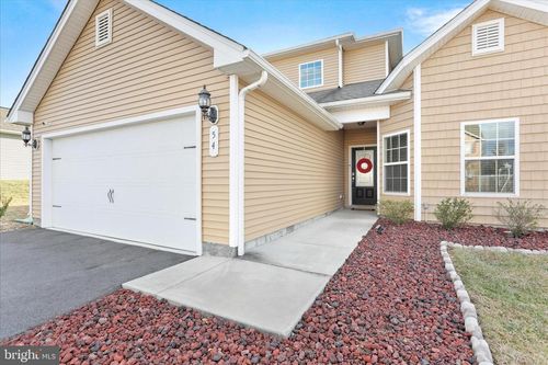 54 Vermeer Ln, MARTINSBURG, WV, 25401-4508 | Card Image
