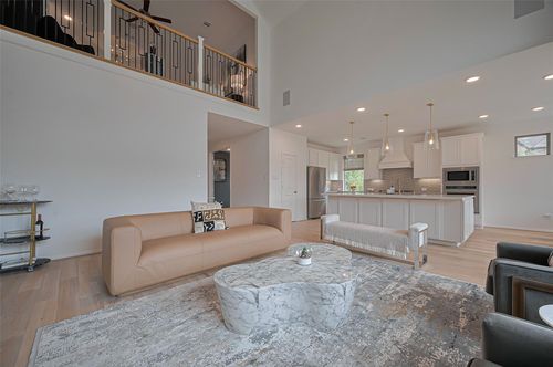 2611 Oakland Park Dr, Conroe, TX, 77385-4586 | Card Image