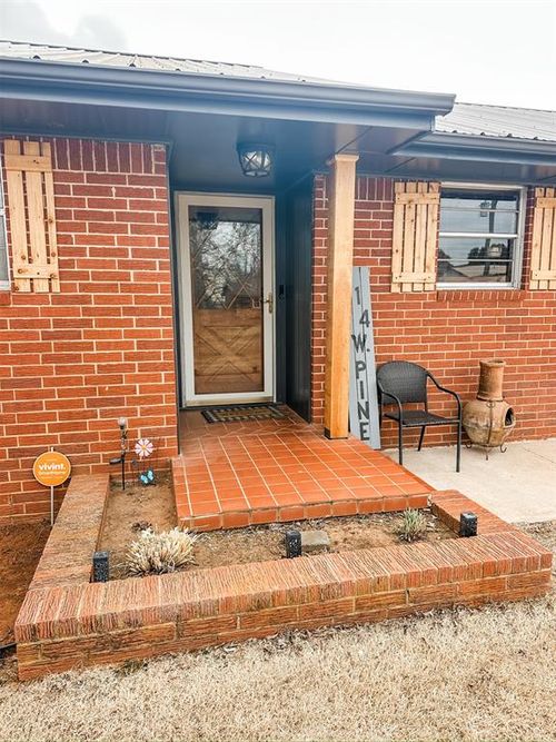 114 W Pine St, Binger, OK, 73009 | Card Image