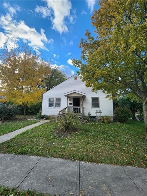 423 N 11th St, Sabetha, KS, 66534-1713 | Card Image