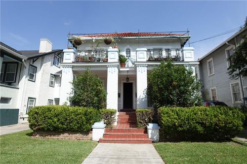 c-2423 Broadway Street, New Orleans, LA, 70125 | Card Image