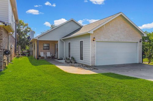 185 Bayview Ln, Livingston, TX, 77351-9206 | Card Image