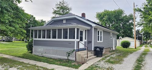 216 4th Street, St. Elmo, IL, 62458 | Card Image
