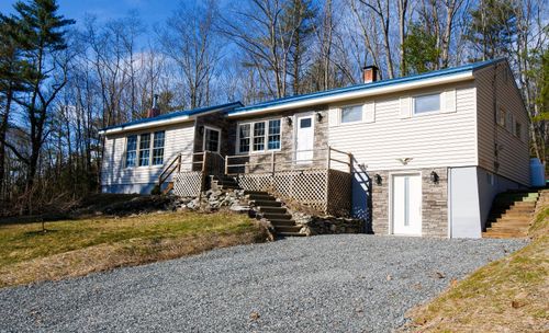 16 Gardner Road, Orono, ME, 04473 | Card Image