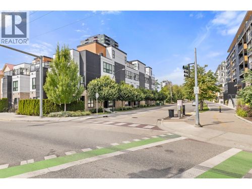 102-1308 Richter St, Kelowna, BC, V1Y2L3 | Card Image