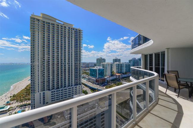 2603 - 16711 Collins Ave, Condo with 3 bedrooms, 2 bathrooms and null parking in Sunny Isles Beach FL | Image 31