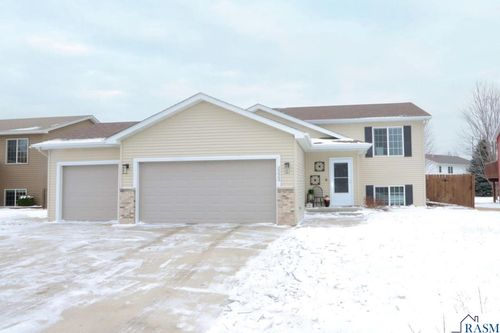 2223 Fairbanks Dr, North Mankato, MN, 56003-4252 | Card Image