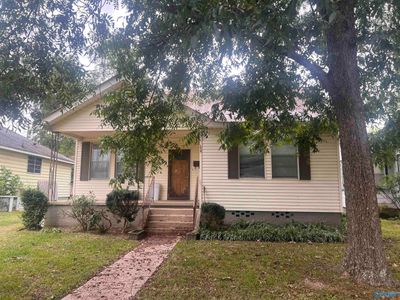 902 Agricola Avenue, House other with 3 bedrooms, 2 bathrooms and null parking in Gadsden AL | Image 1